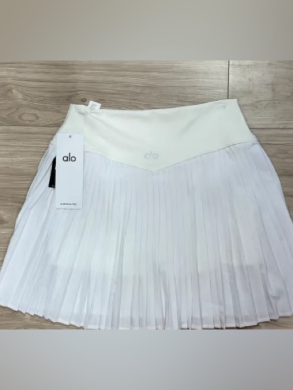 ALO Yoga White Pleated Tennis Skirt - Picture 1 of 2